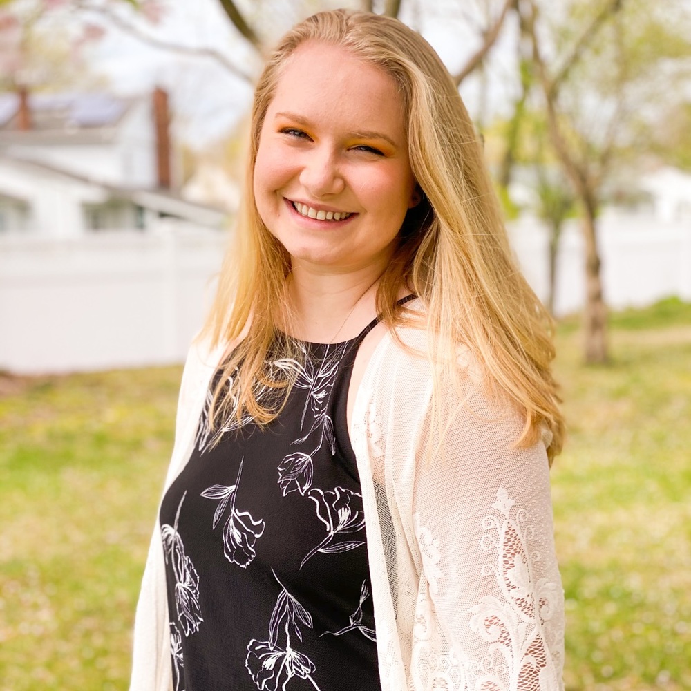 Meet your Posher, Isabella